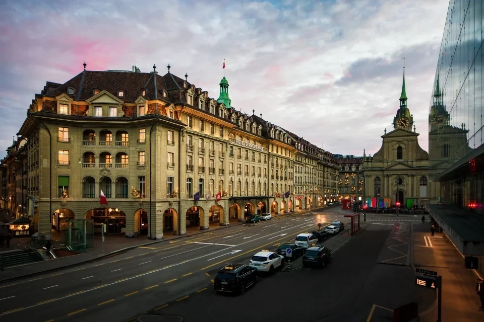 otel Schweizerhof Bern Spa_Exterior_Evening